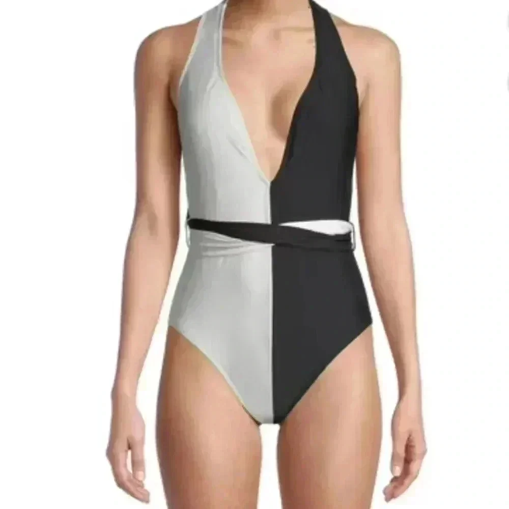 Time and Tru Black and White Colorblock one piece Swimsuit - Picture 2 of 12